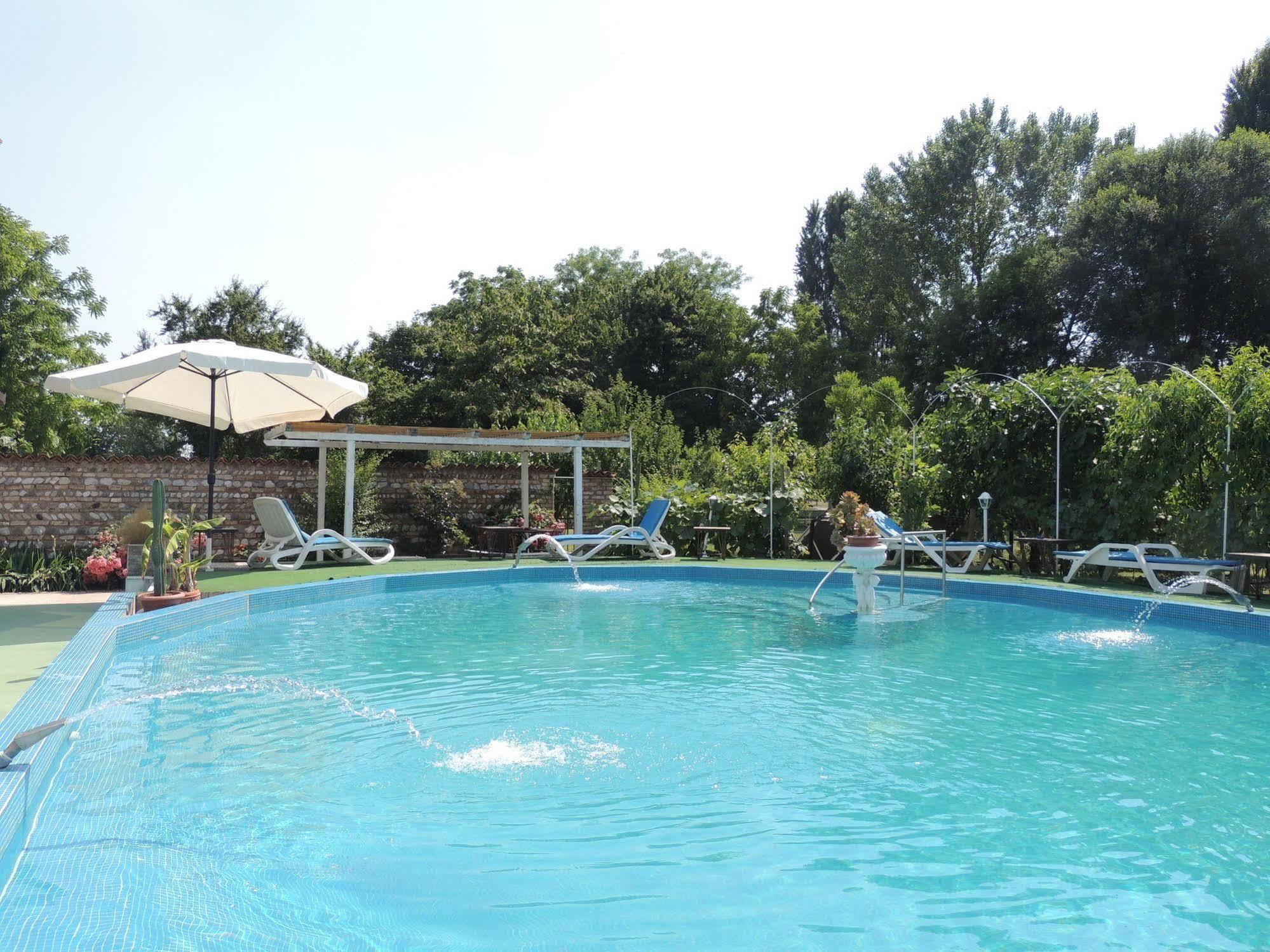 Resort Villa Manin Passariano Екстериор снимка